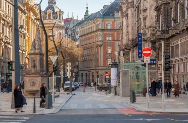 Prime Time Vaci Budapest Exterior foto